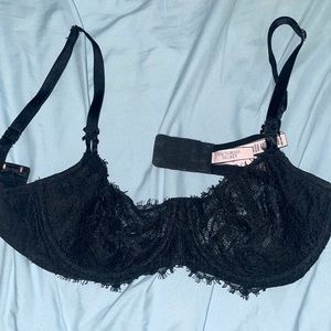 36 D Victoria’s Secret wicked unlined balconette bra
